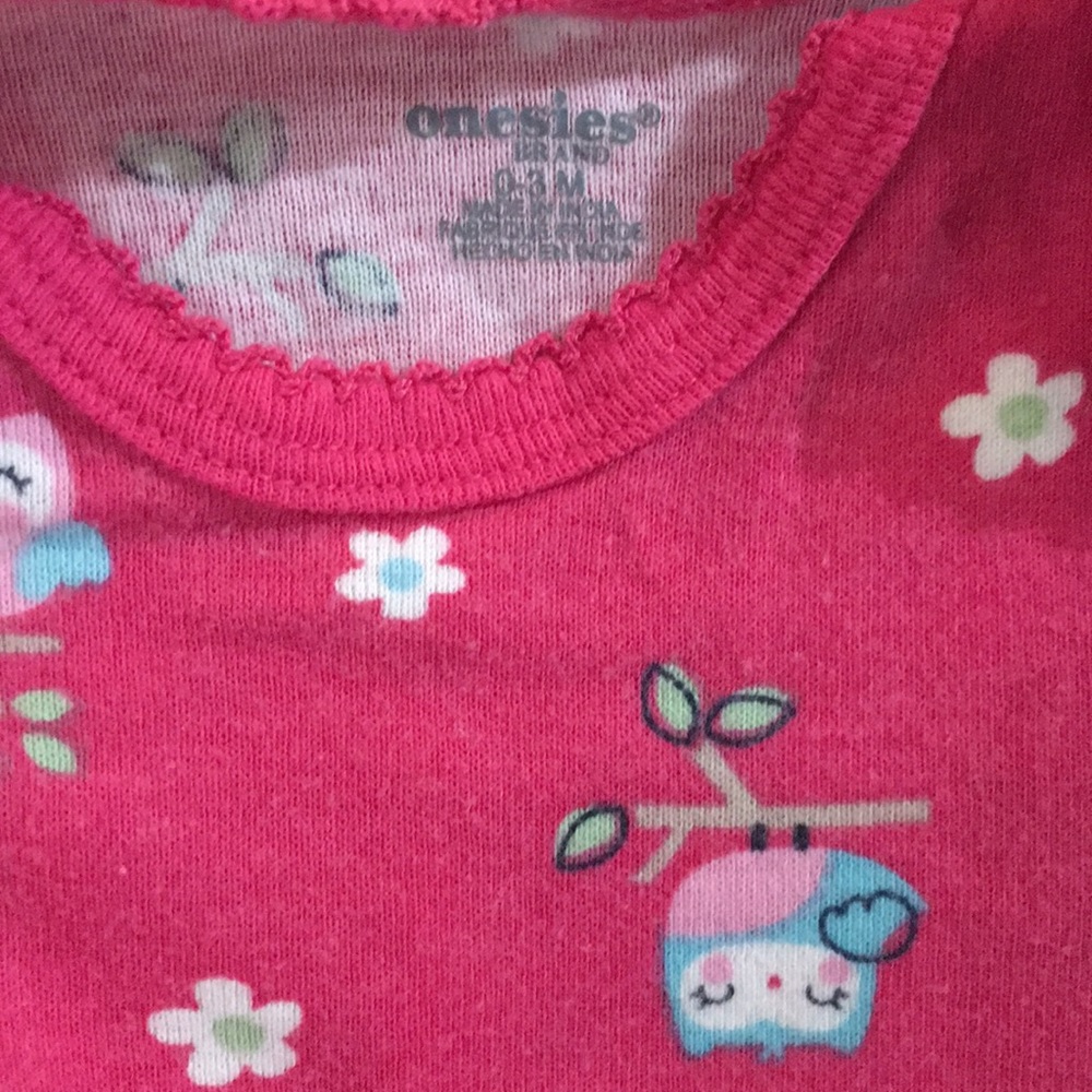 4 Onesies brand bodysuits - Picture 5 of 6